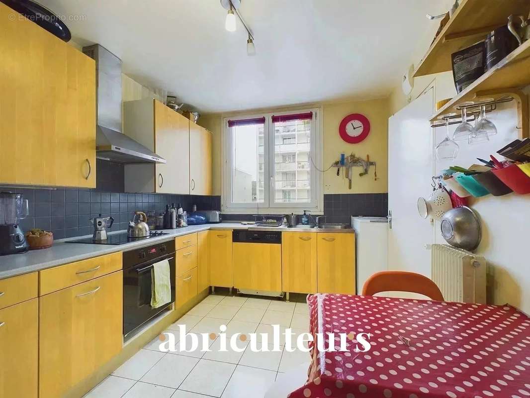 Appartement à IVRY-SUR-SEINE