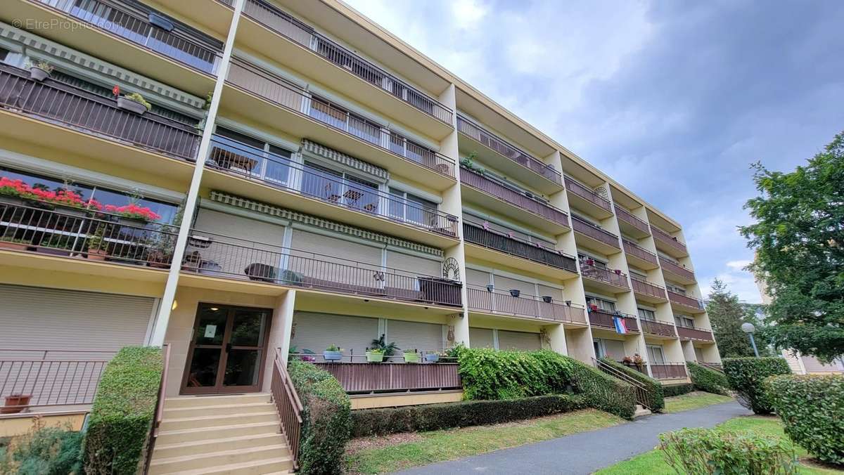 Appartement à SAINT-MICHEL-SUR-ORGE