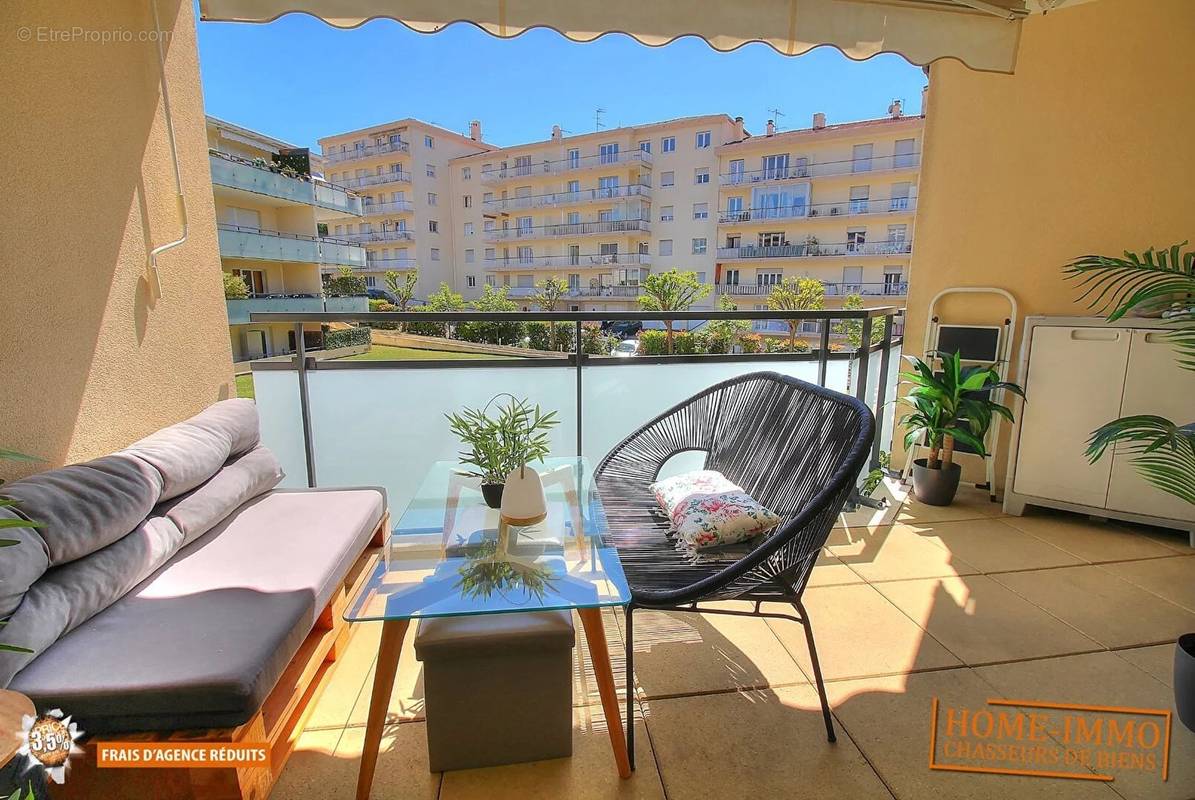 Appartement à VALLAURIS