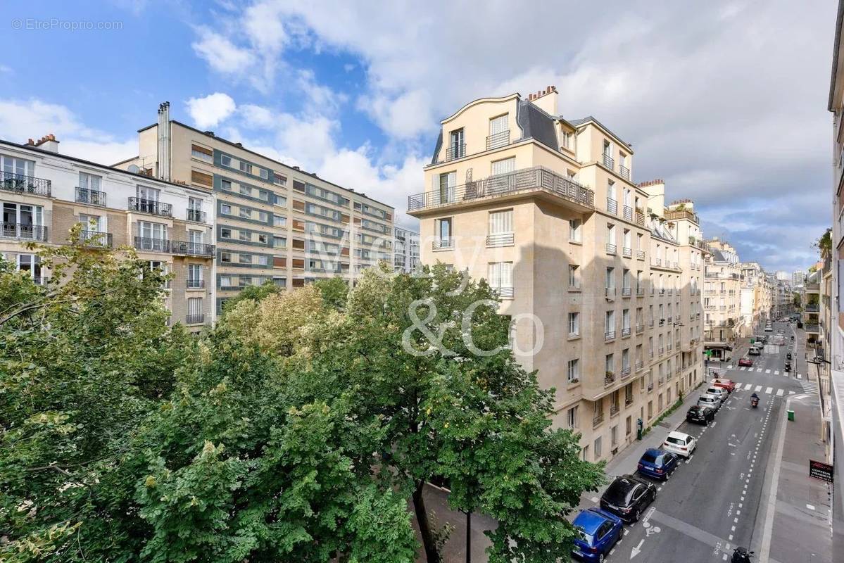 Appartement à PARIS-15E