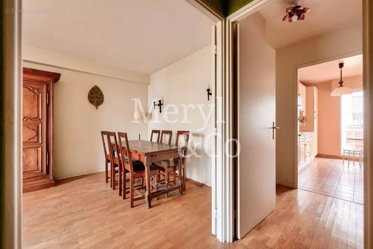 Appartement à PARIS-15E