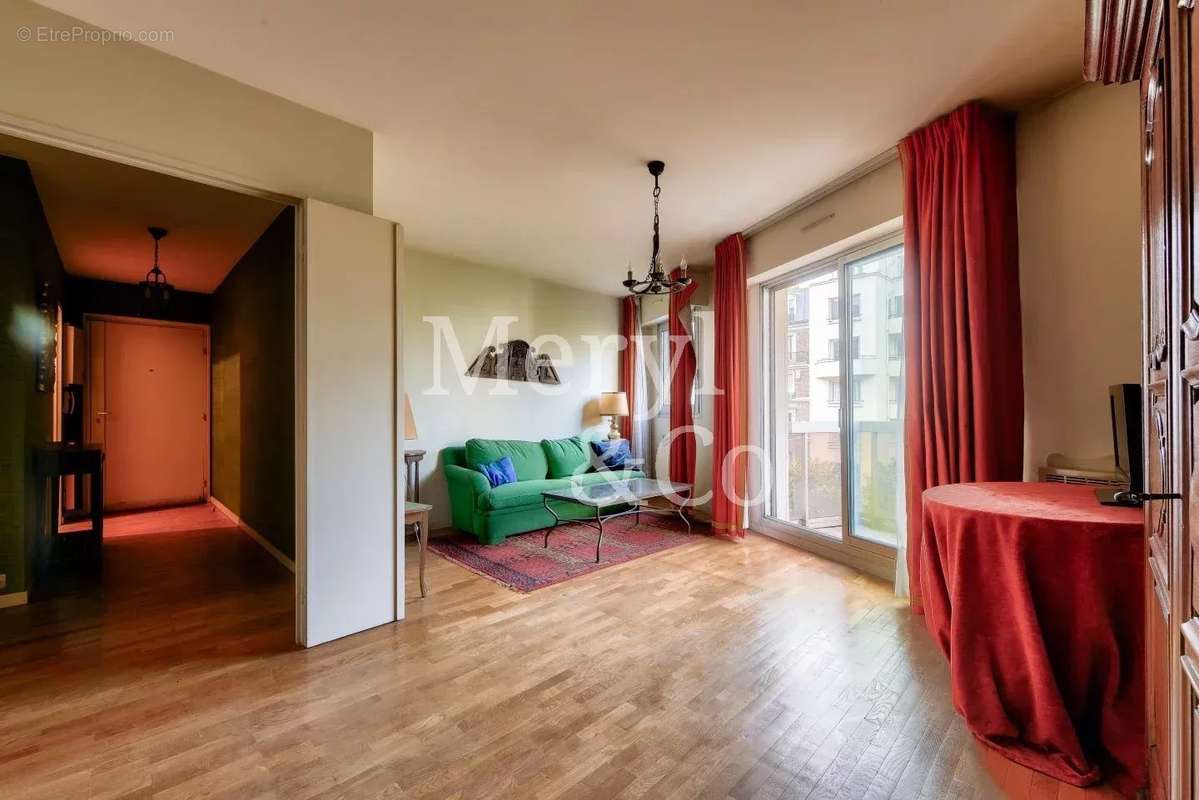 Appartement à PARIS-15E