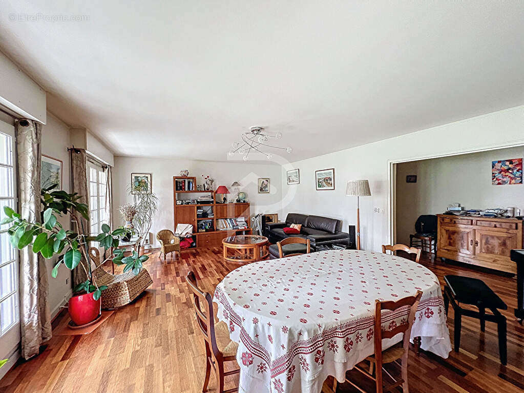 Appartement à CHATENAY-MALABRY