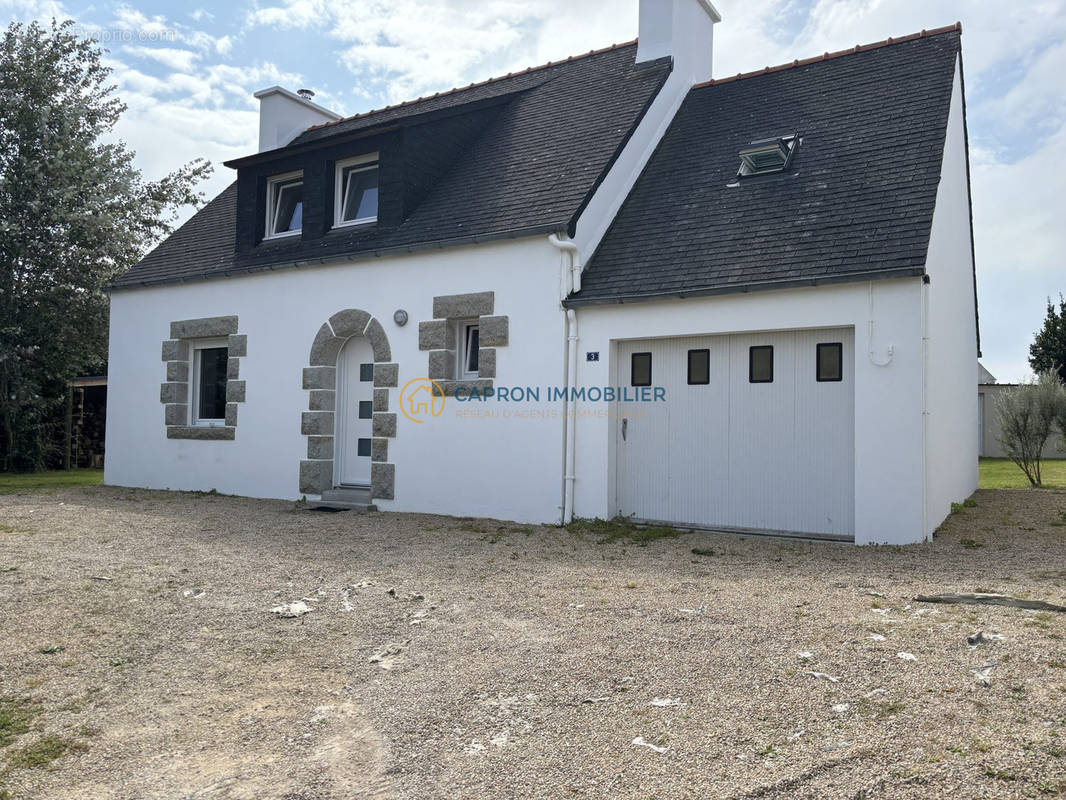 Maison à PLOUNEVEZ-LOCHRIST