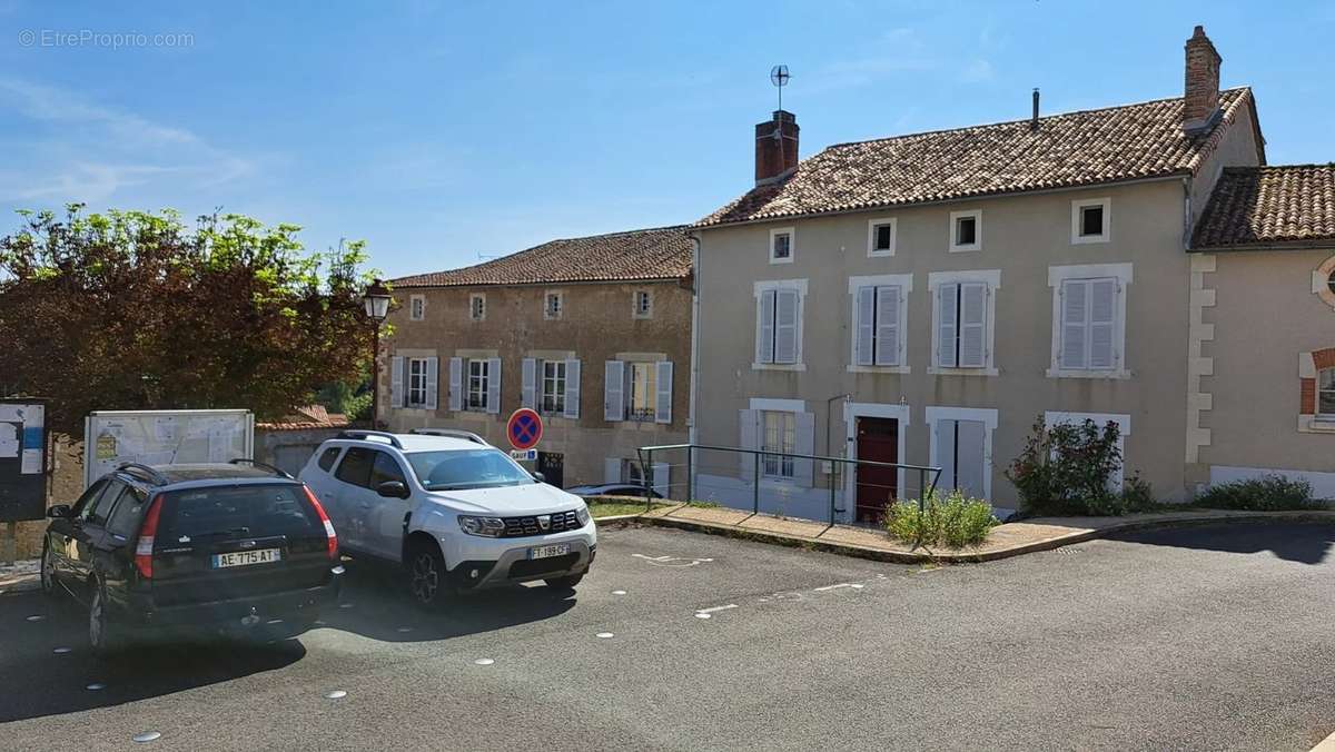 Maison à CHARROUX