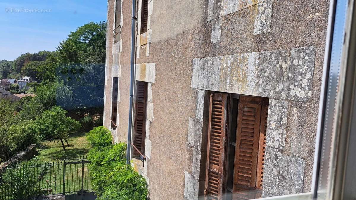 Maison à CHARROUX