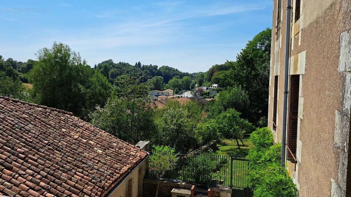 Maison à CHARROUX