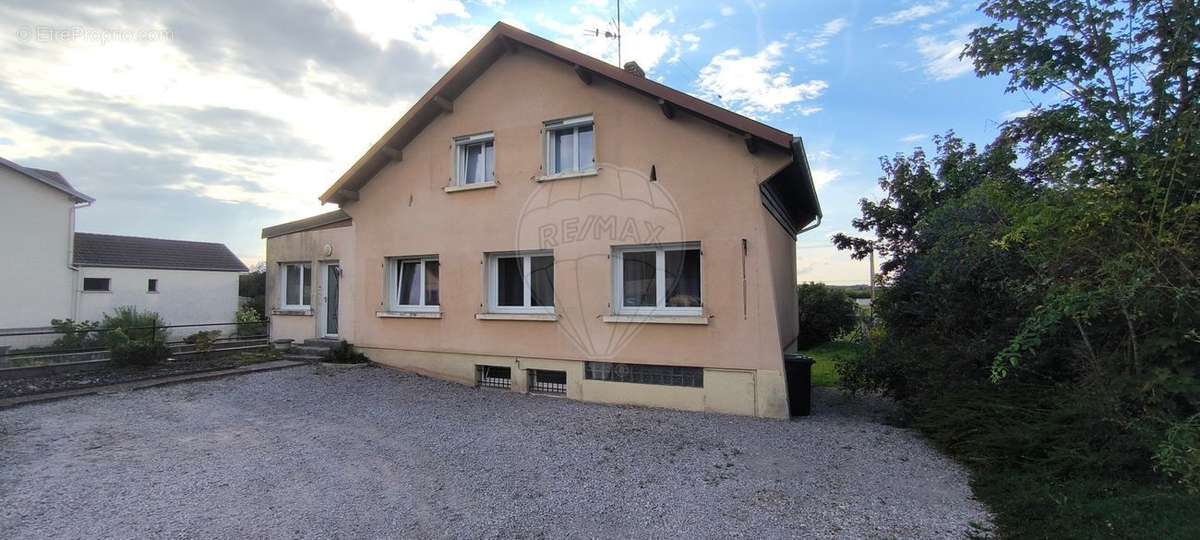 Maison à DOGNEVILLE