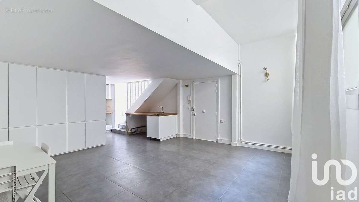 Photo 3 - Appartement à LEVALLOIS-PERRET