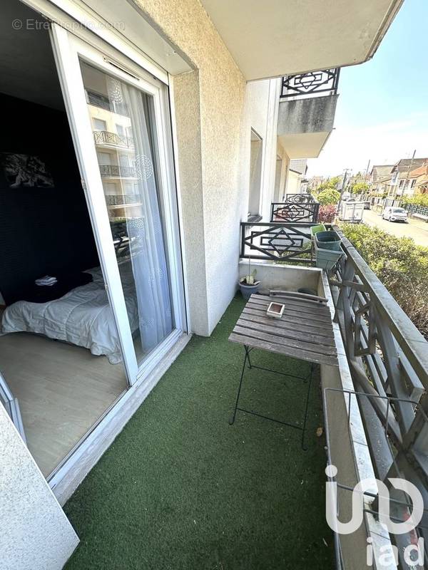 Photo 1 - Appartement à LES PAVILLONS-SOUS-BOIS