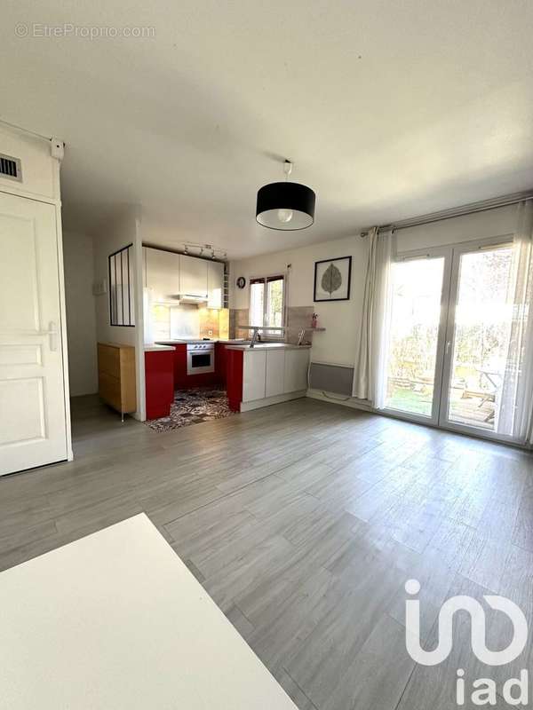 Photo 2 - Appartement à LES PAVILLONS-SOUS-BOIS