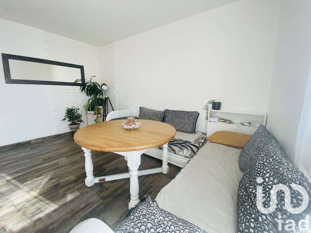 Photo 3 - Appartement à SAINT-FARGEAU-PONTHIERRY