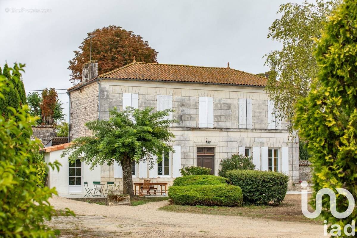 Photo 1 - Maison à JARNAC