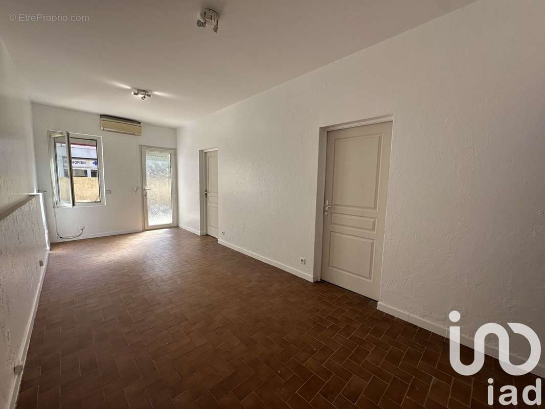 Photo 3 - Appartement à ROQUEBRUNE-SUR-ARGENS