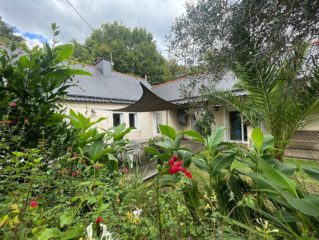 Maison à LARMOR-BADEN