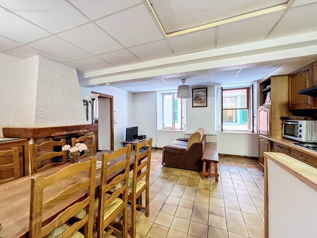 Appartement à SAINT-ETIENNE-DE-TINEE