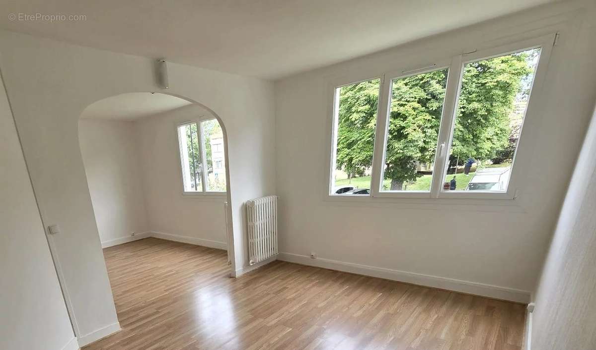 Appartement à AUBERVILLIERS