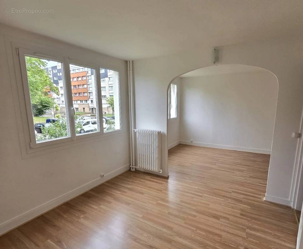 Appartement à AUBERVILLIERS