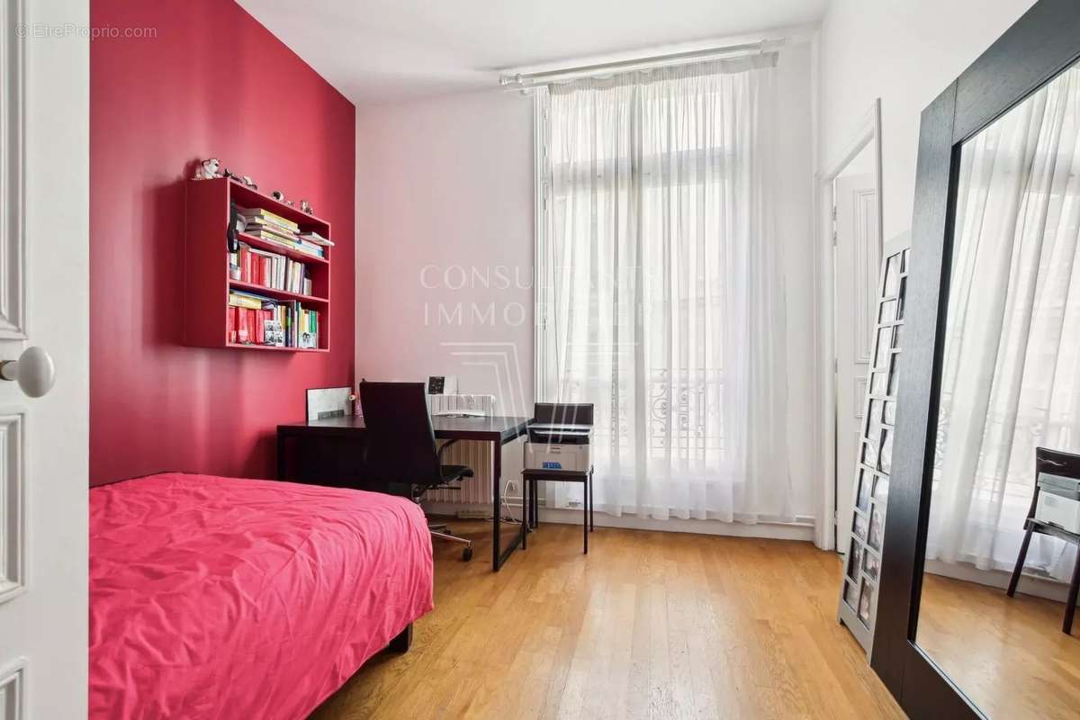 Appartement à PARIS-8E