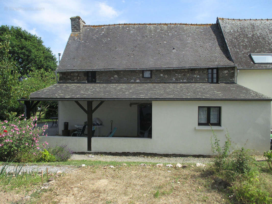 Maison à LA GREE-SAINT-LAURENT