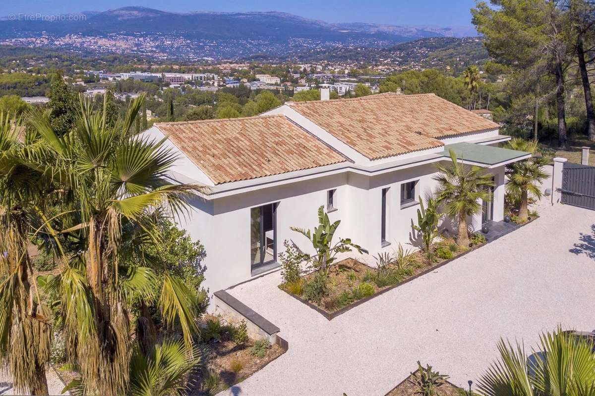 Maison à MOUGINS