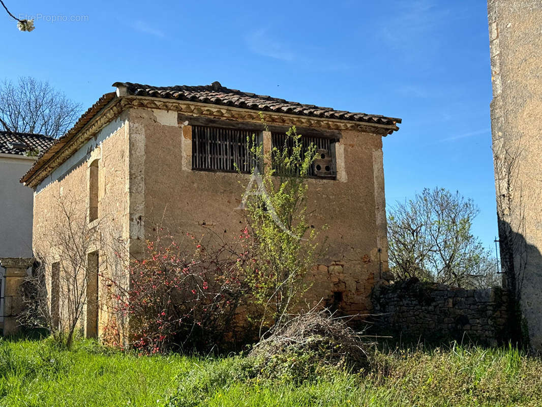 Maison à MONTCABRIER