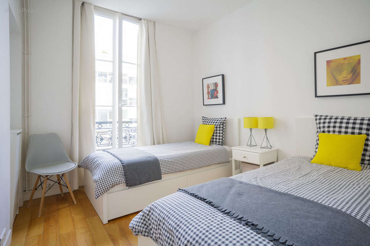 Appartement à PARIS-8E