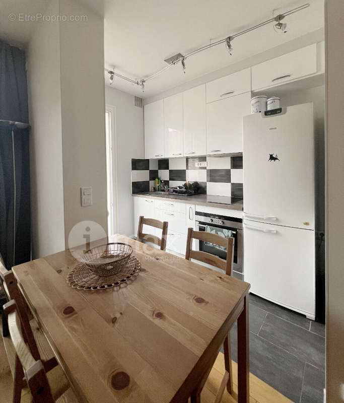 Appartement à COURBEVOIE