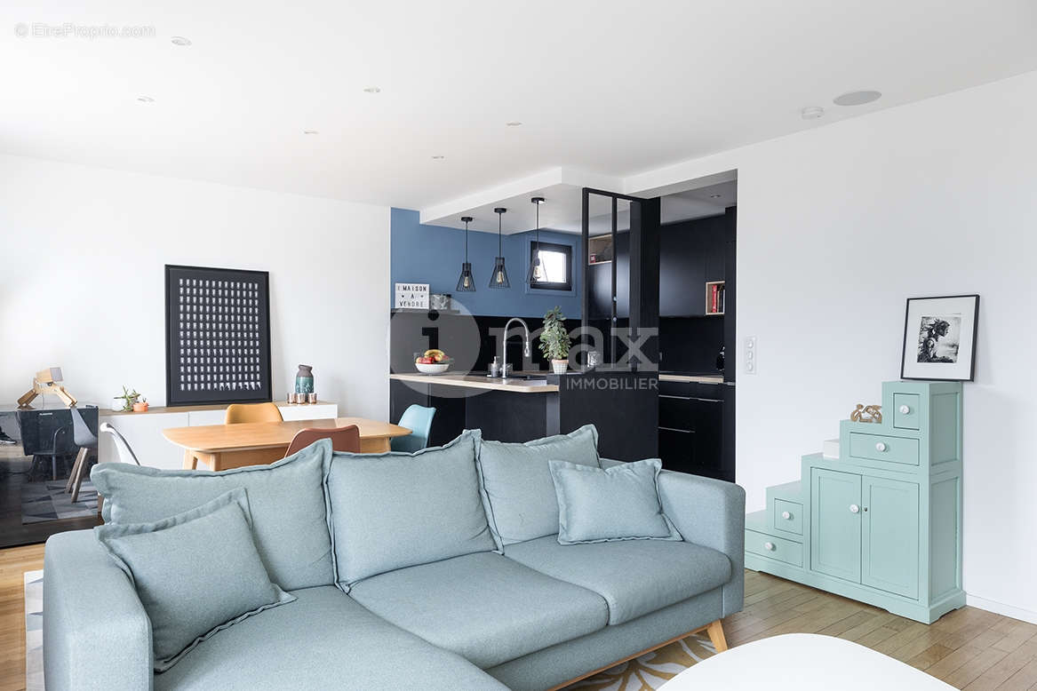 Appartement à COURBEVOIE