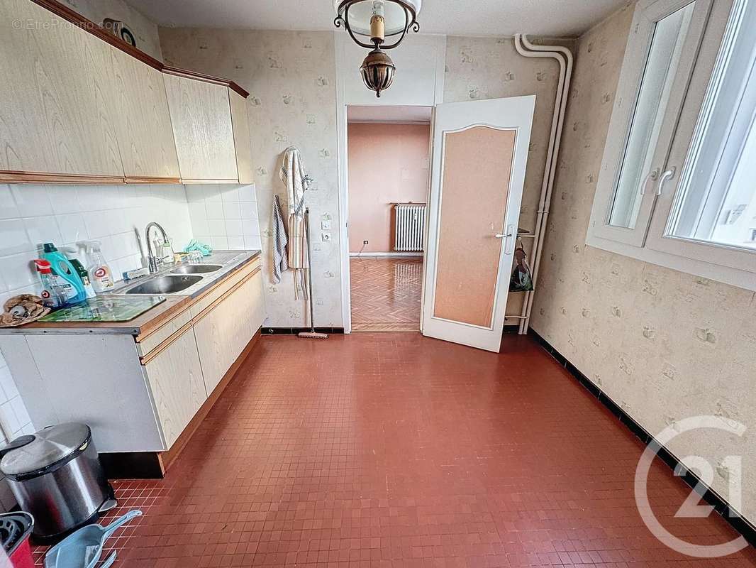 Appartement à LYON-8E