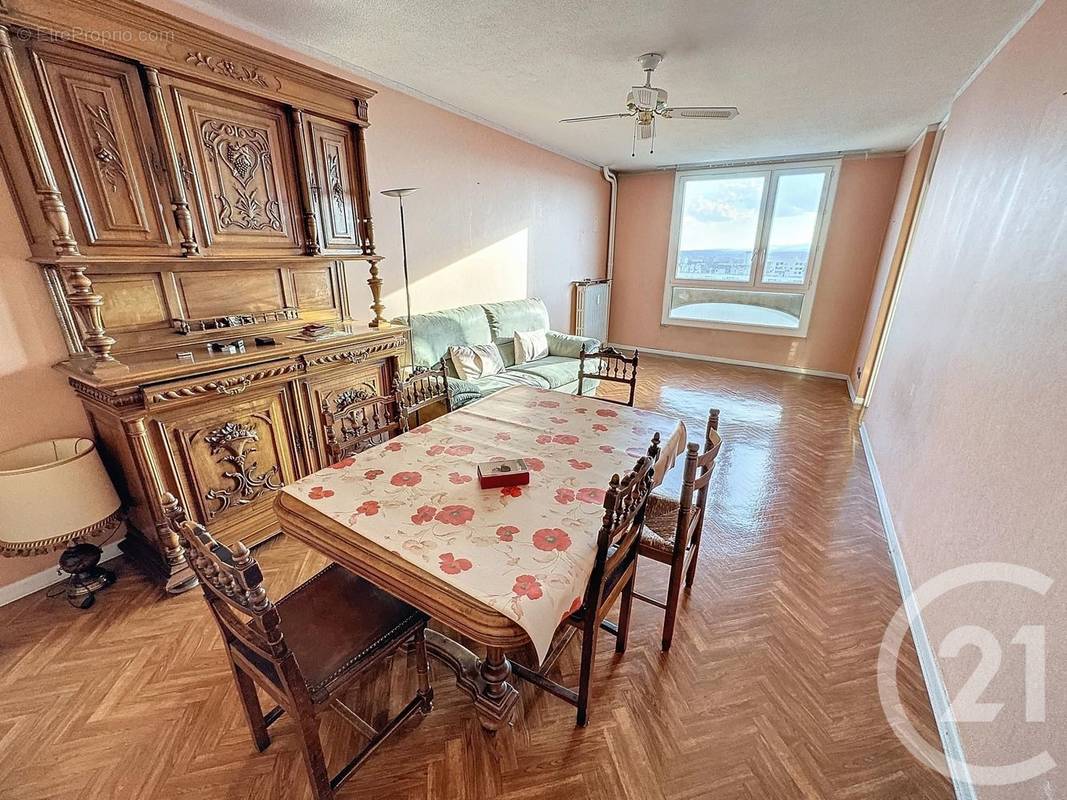 Appartement à LYON-8E