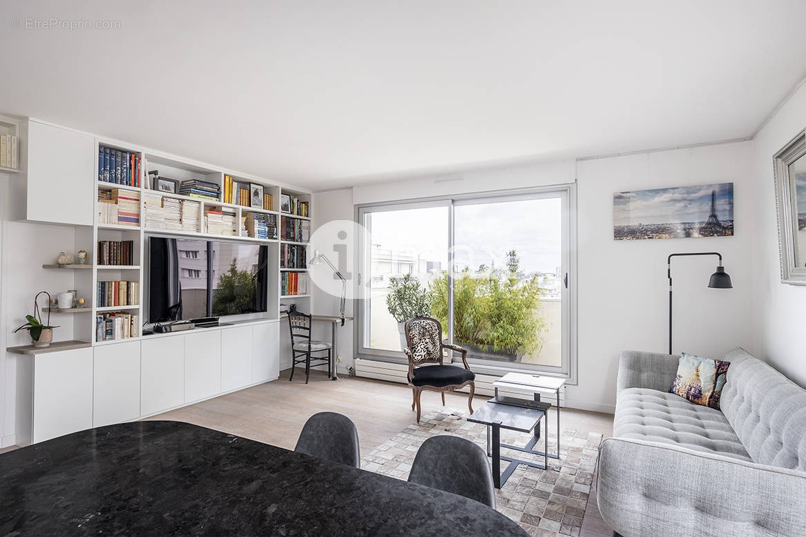 Appartement à LEVALLOIS-PERRET