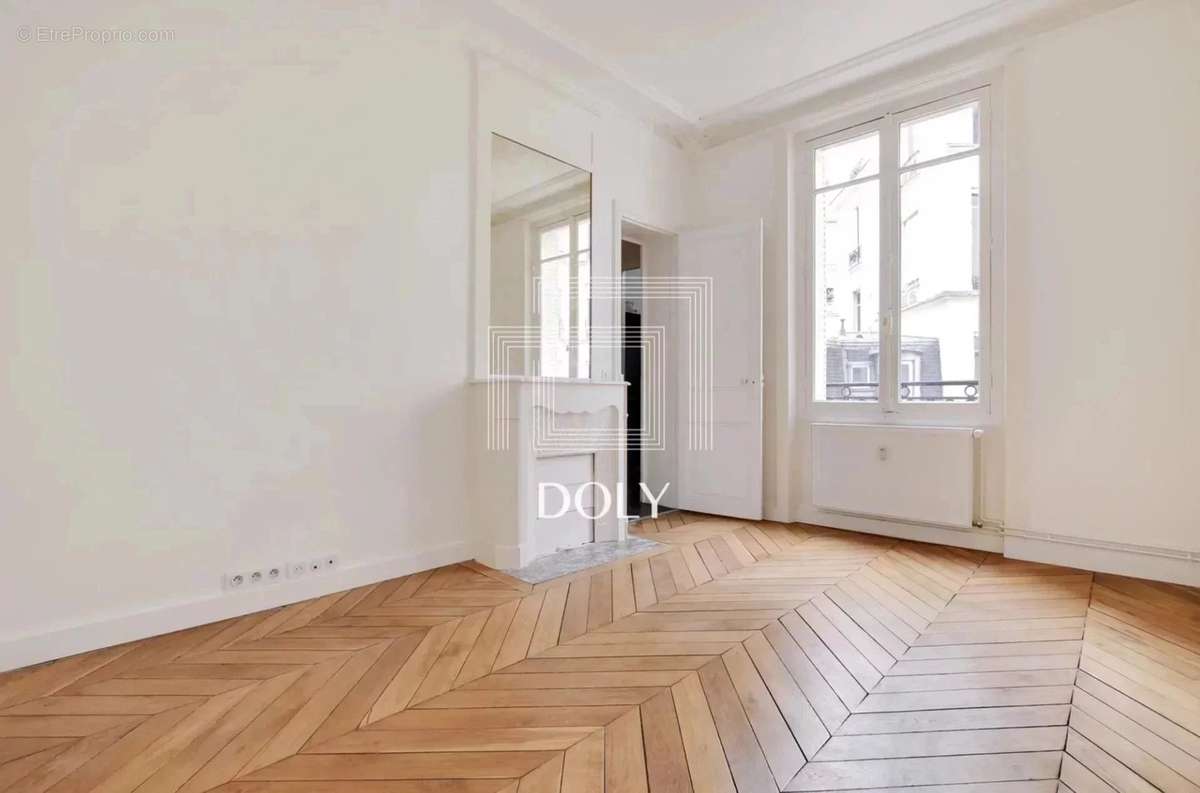 Appartement à NEUILLY-SUR-SEINE