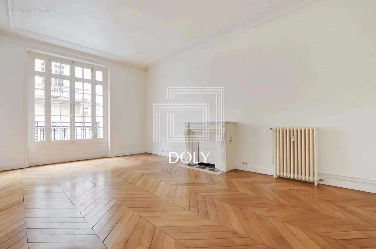 Appartement à NEUILLY-SUR-SEINE