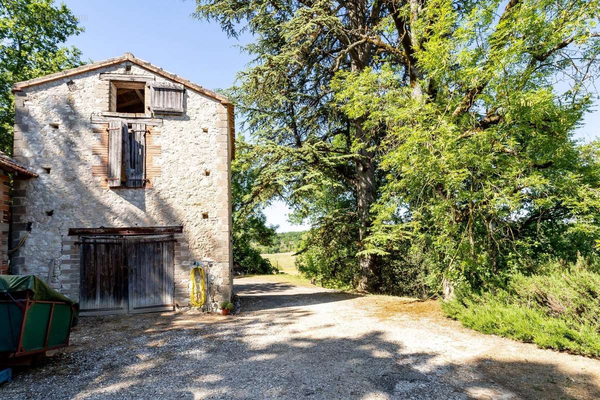 Maison à SAINT-AMANS-DE-PELLAGAL