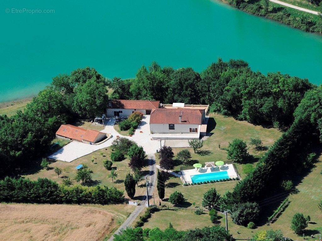 Maison à LAROQUE-TIMBAUT