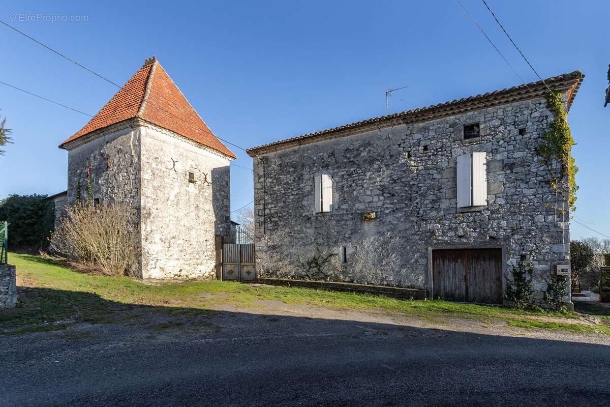 Maison à BOURG-DE-VISA