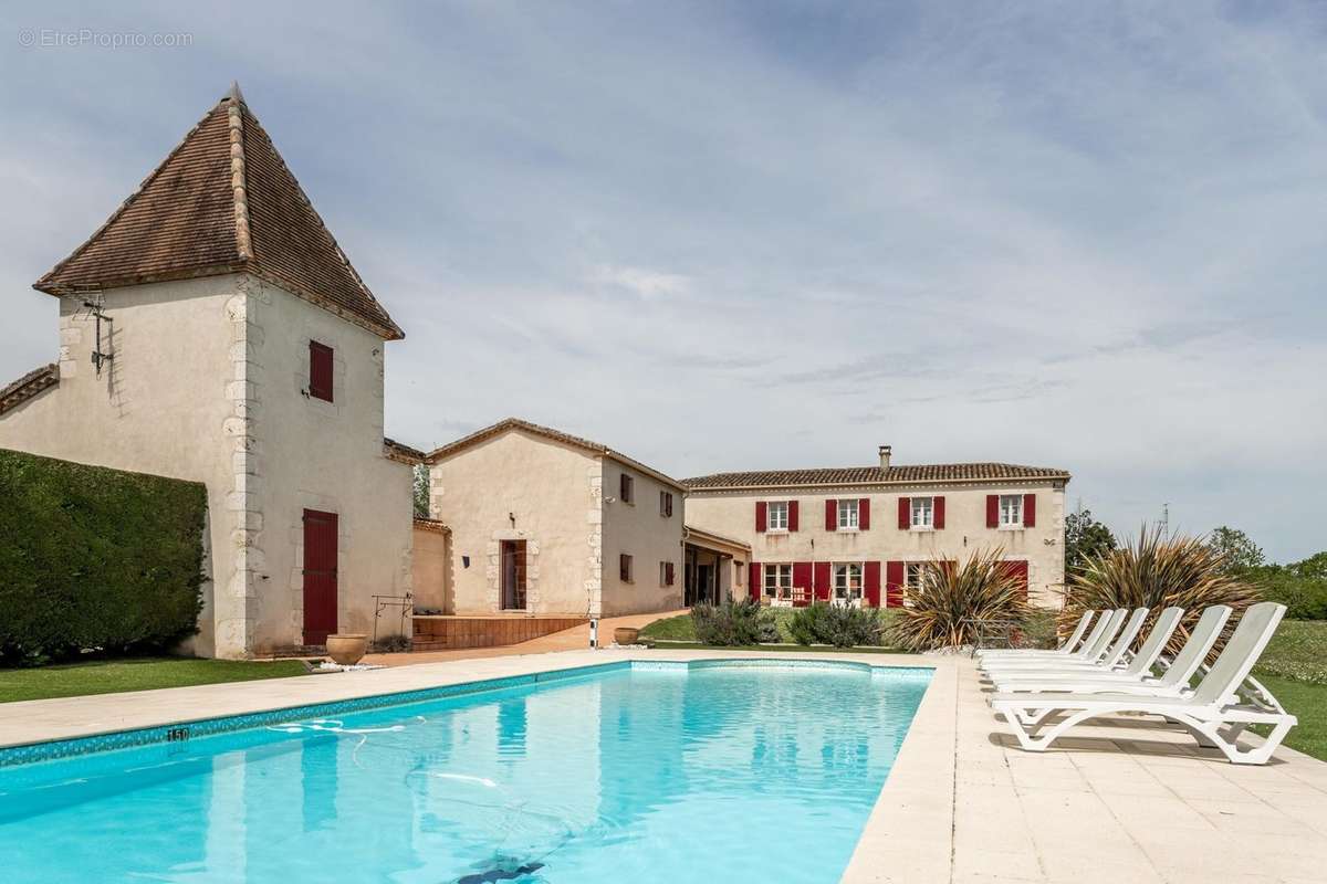 Maison à MONTAIGU-DE-QUERCY