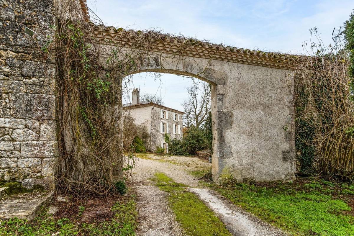 Maison à ROQUECOR