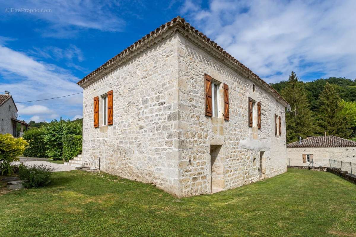 Maison à BAGAT-EN-QUERCY