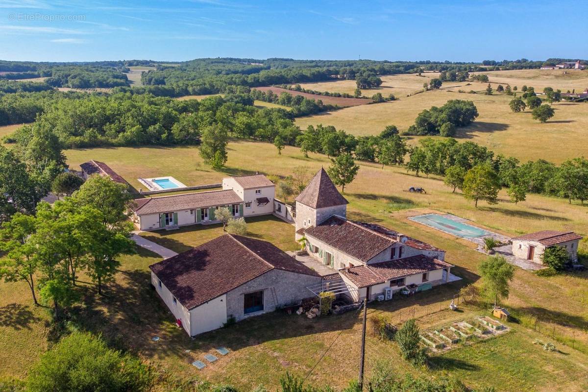 Maison à MAUROUX