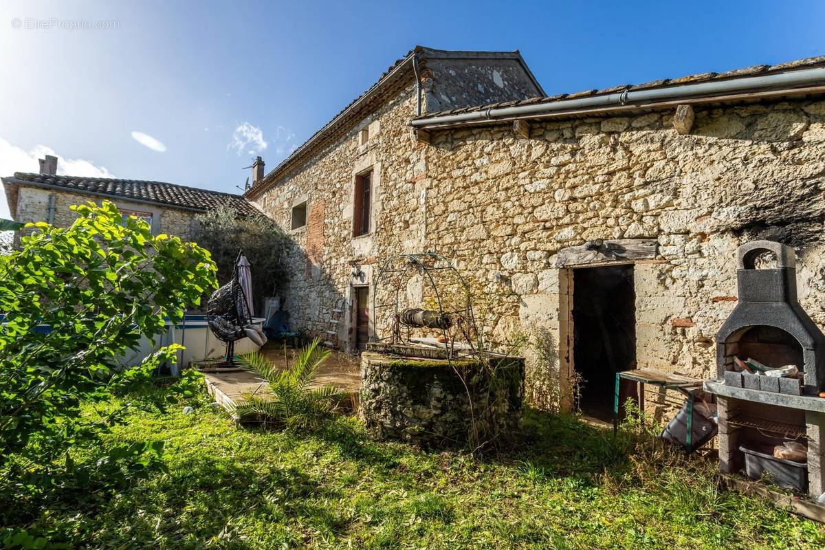 Maison à BRASSAC