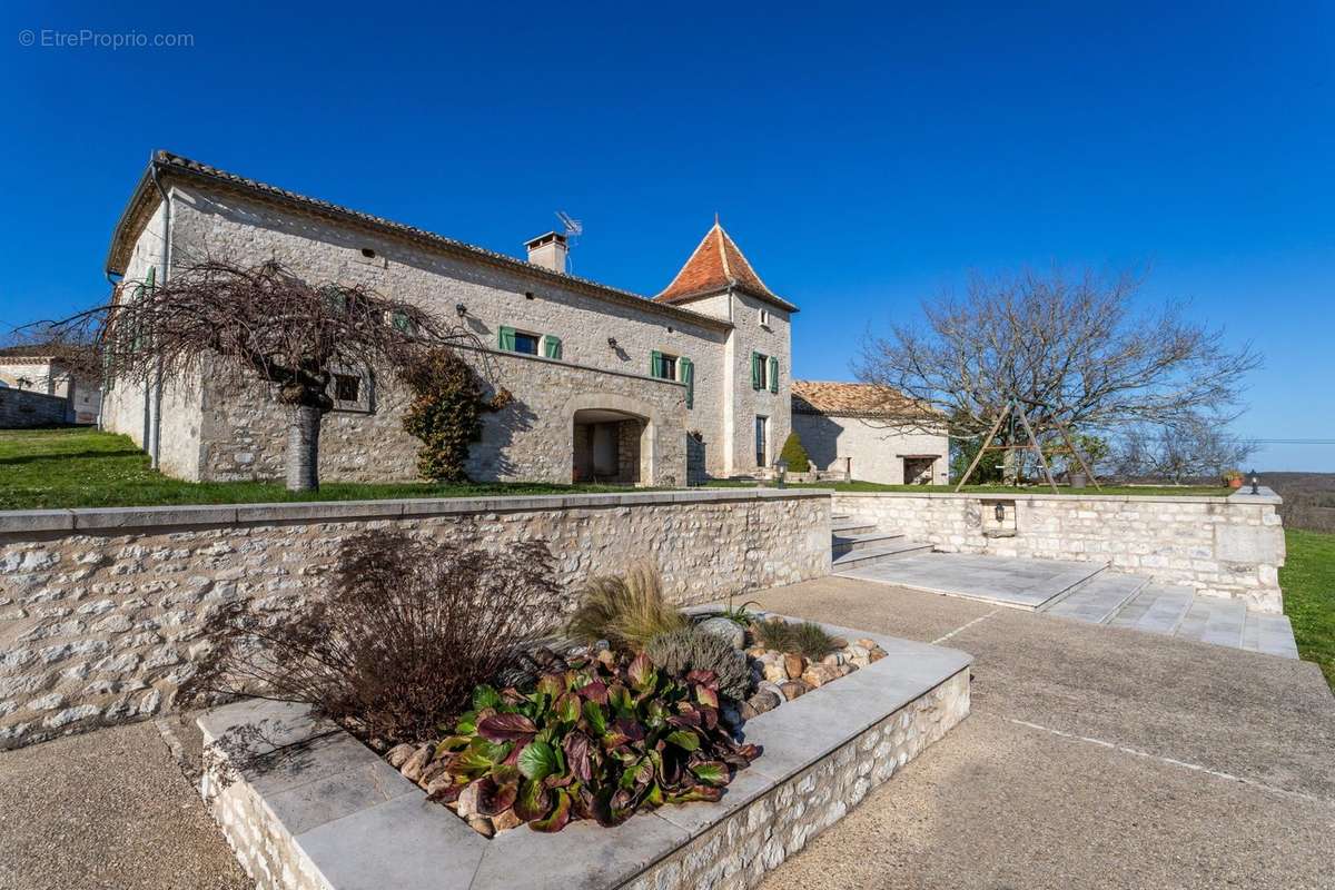 Maison à BAGAT-EN-QUERCY