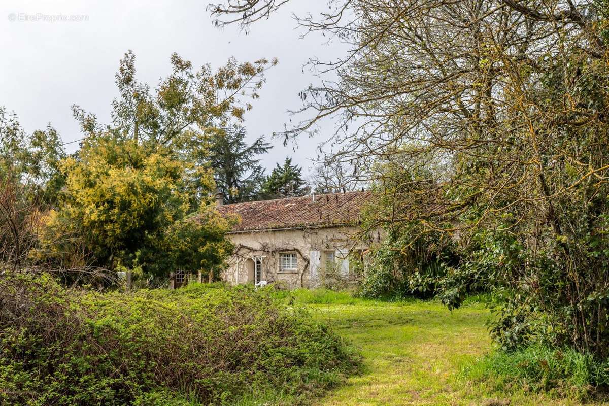 Maison à LA CROIX-BLANCHE