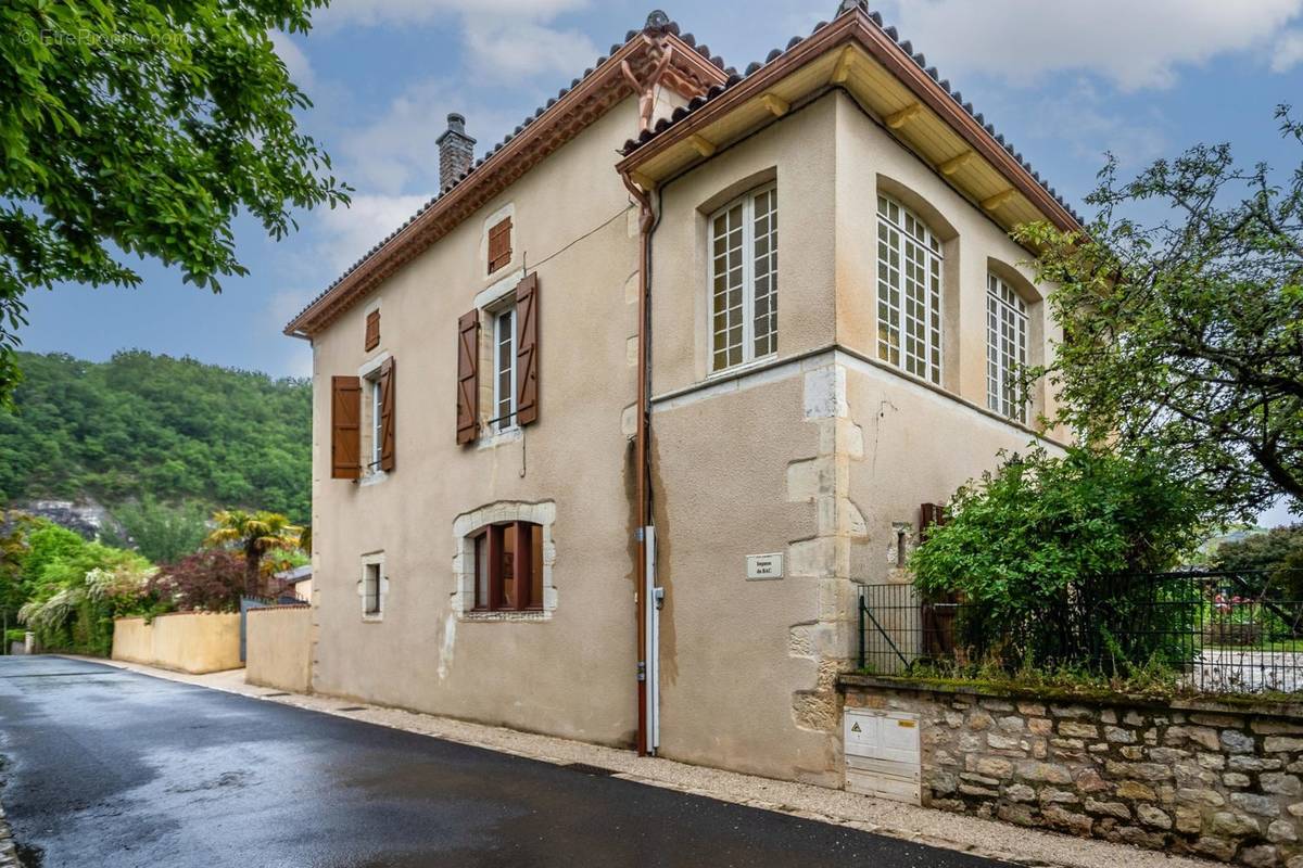 Maison à PUY-L&#039;EVEQUE