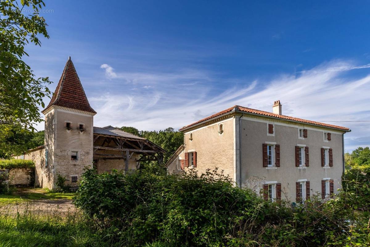 Maison à BRASSAC