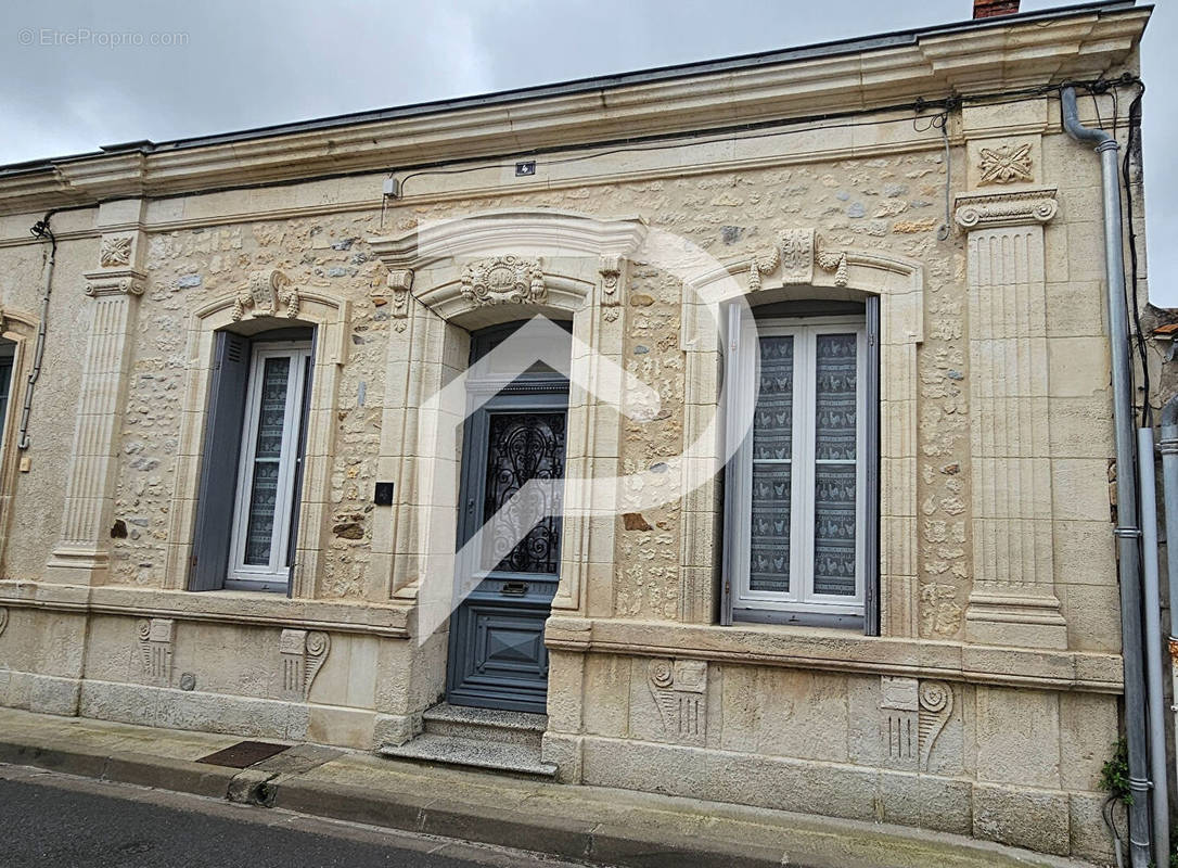 Maison à LA TREMBLADE