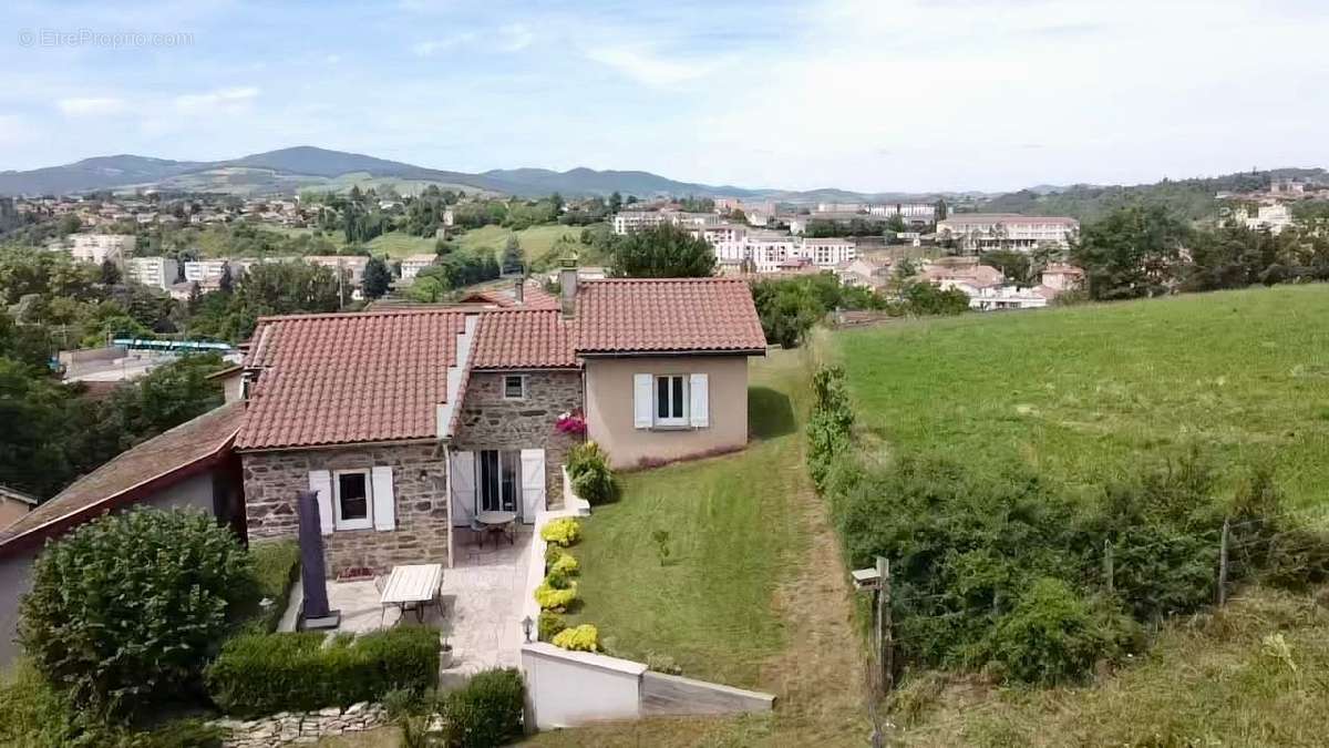 Maison à EVEUX