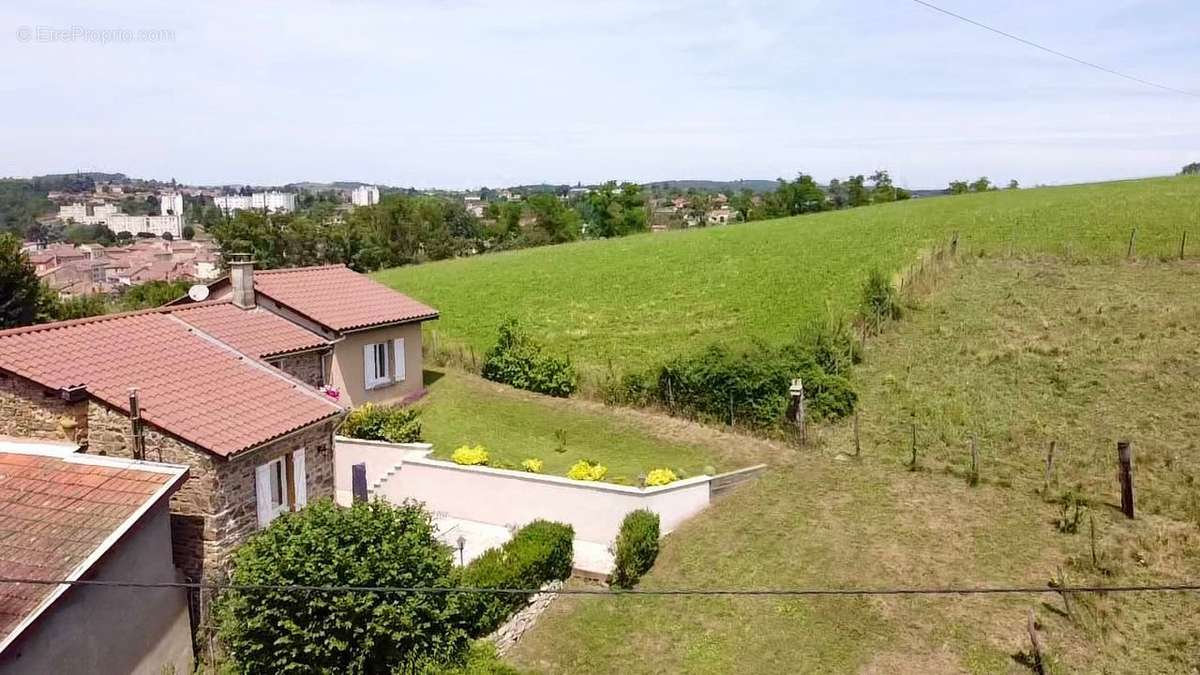 Maison à EVEUX