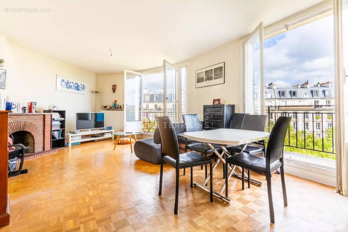 Appartement à PARIS-12E